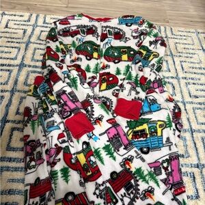 Secret Treasures Women's Pajama Set with Colorful Camper Print